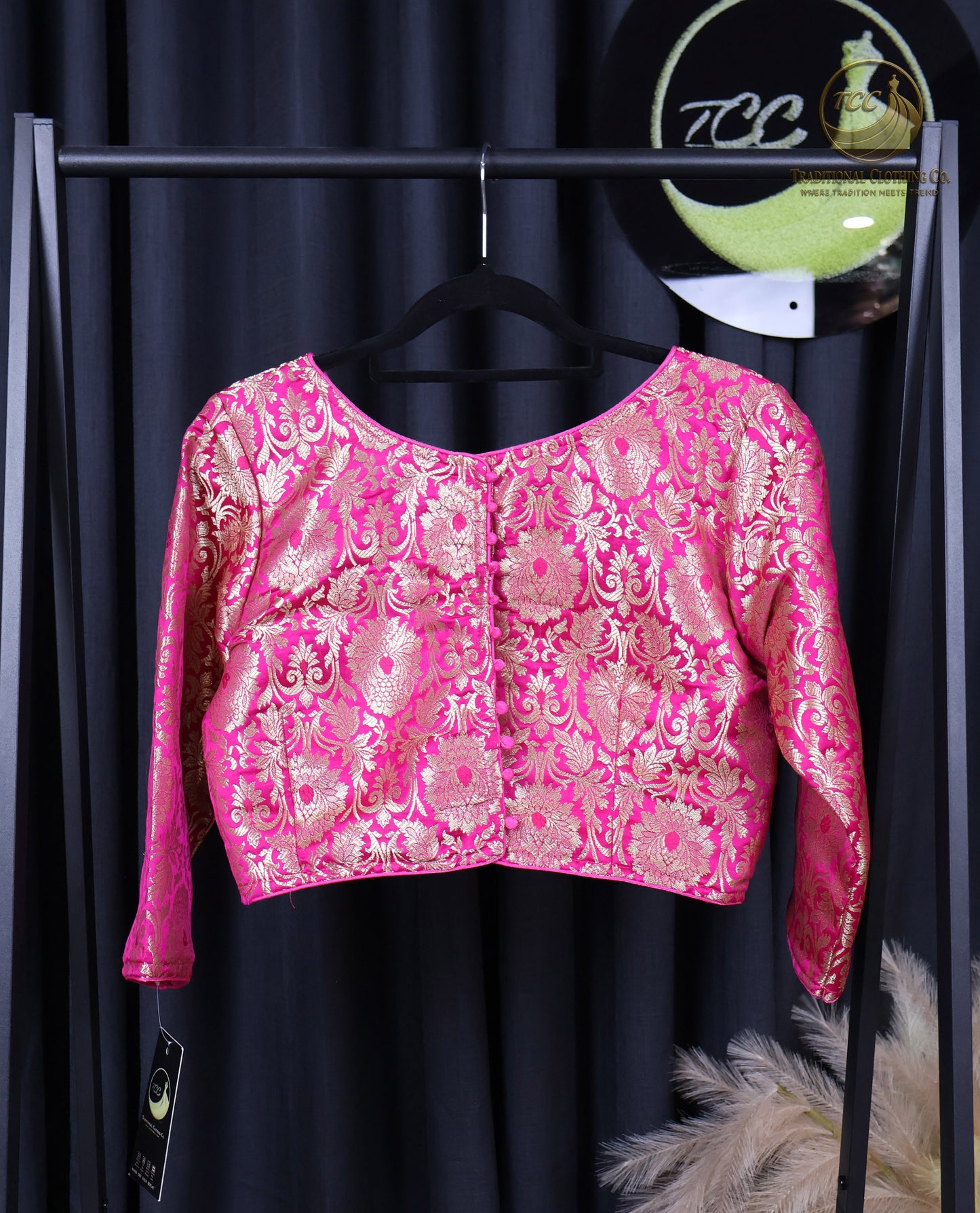 Pink & Gold Brocade Saree Blouse – Elegant Festive & Wedding Wear