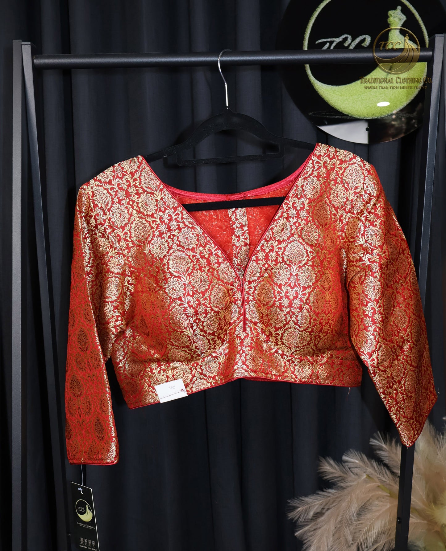 Red & Gold Embroidered Long-Sleeve Saree Blouse – Elegant Festive & Wedding Wear