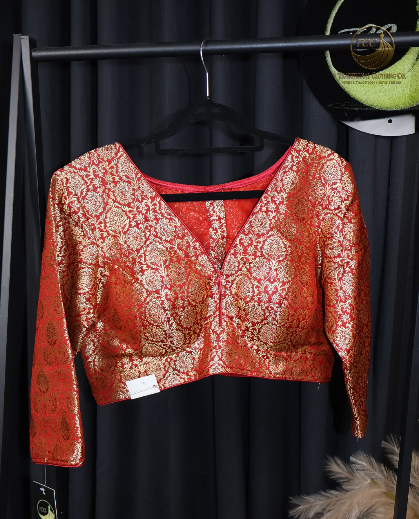 Red & Gold Embroidered Long-Sleeve Saree Blouse – Elegant Festive & Wedding Wear