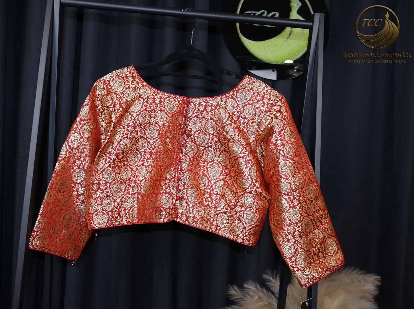 Red & Gold Embroidered Long-Sleeve Saree Blouse – Elegant Festive & Wedding Wear