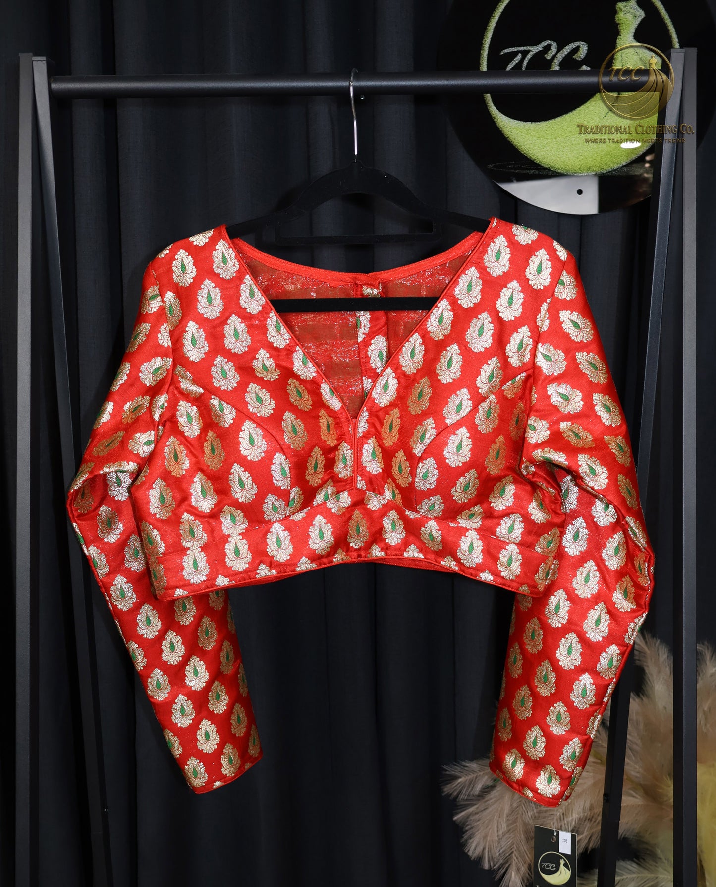 Red & Gold Embroidered Long-Sleeve Saree Blouse – Elegant Festive & Wedding Wear
