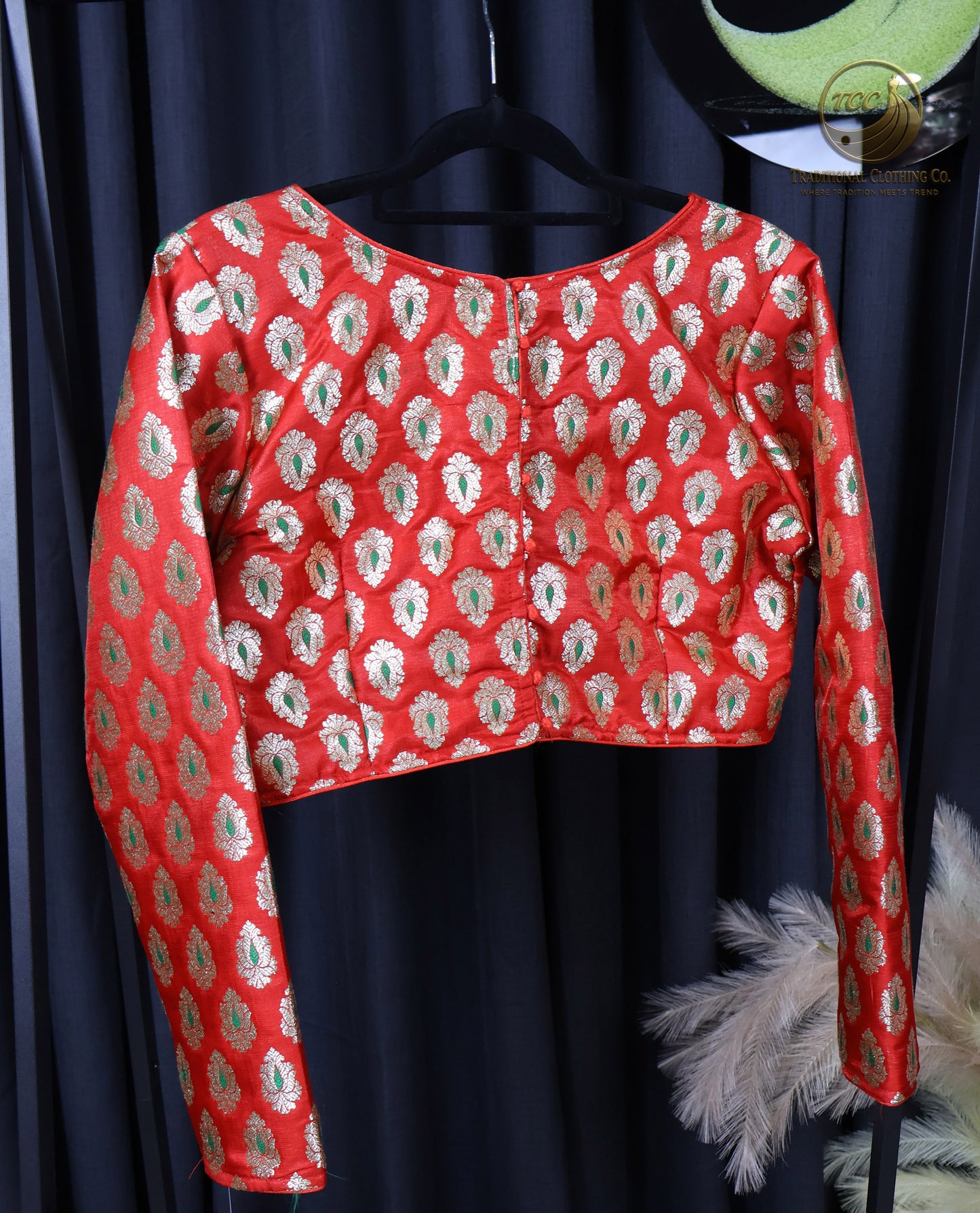 Red & Gold Embroidered Long-Sleeve Saree Blouse – Elegant Festive & Wedding Wear
