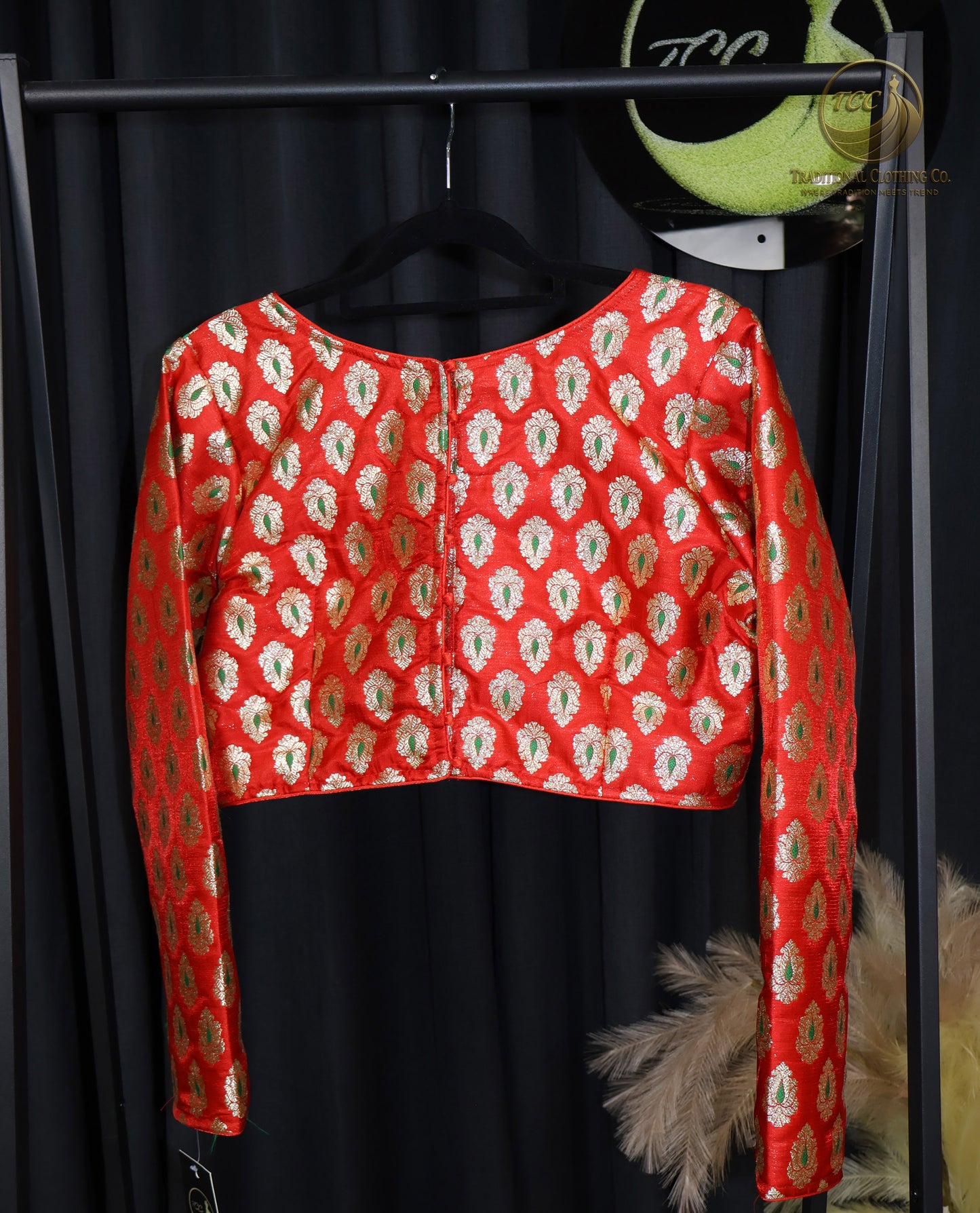 Red & Gold Embroidered Long-Sleeve Saree Blouse – Elegant Festive & Wedding Wear