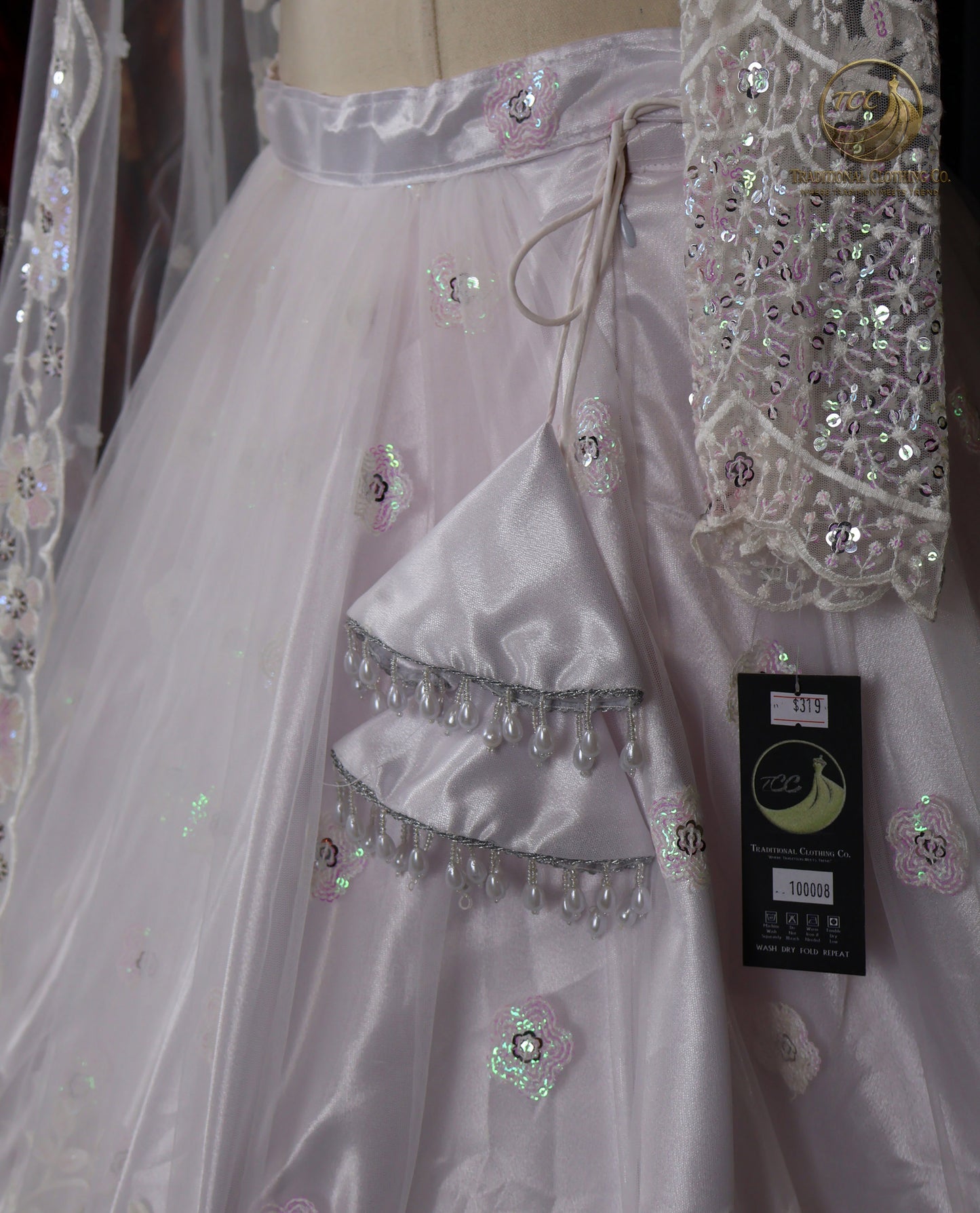 Elegant White and Silver Embroidered Lehenga Choli – 3-Piece Set with Dupatta