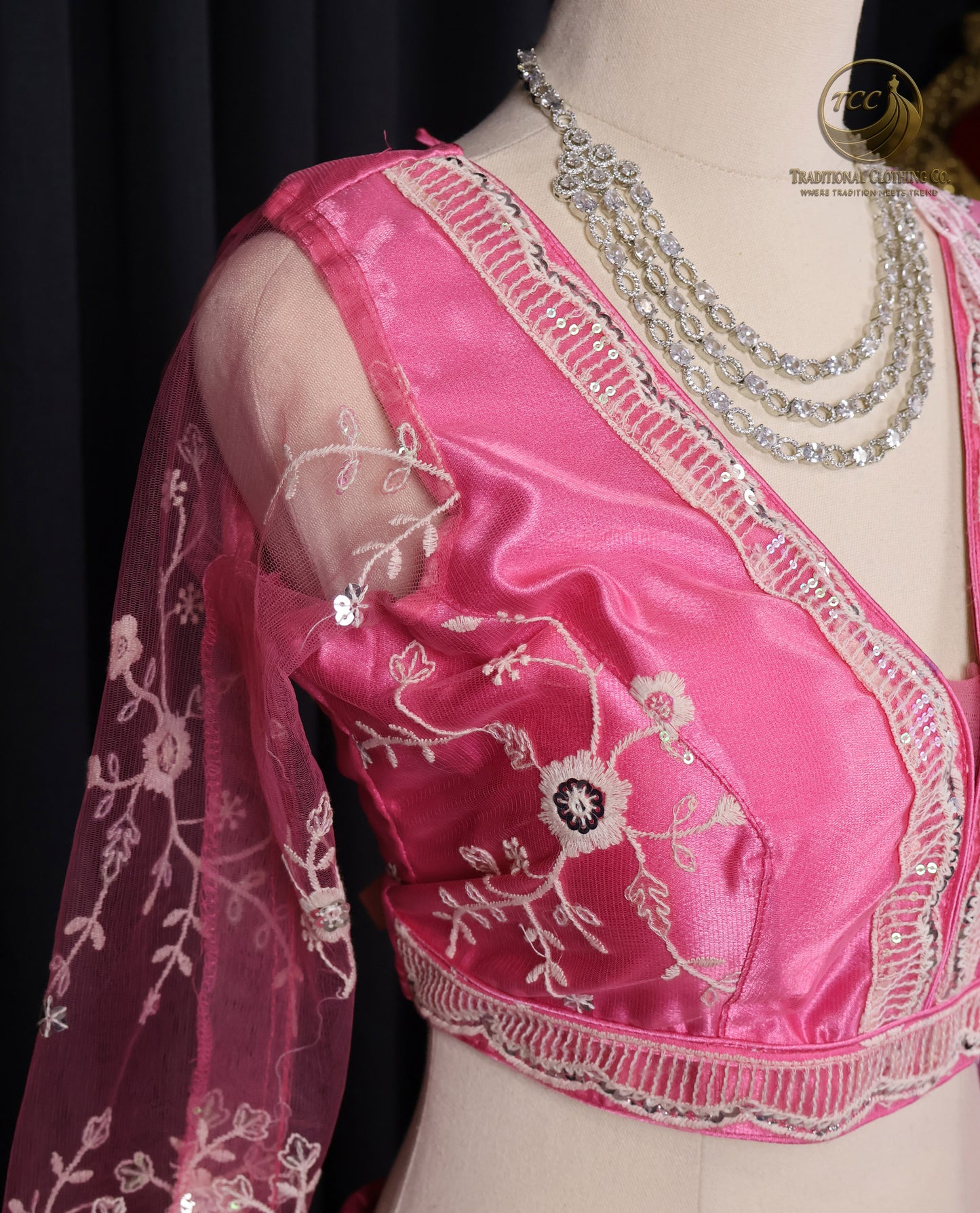 Elegant Pink Lehenga Choli with Intricate Floral Embroidery – Traditional Festive Wear