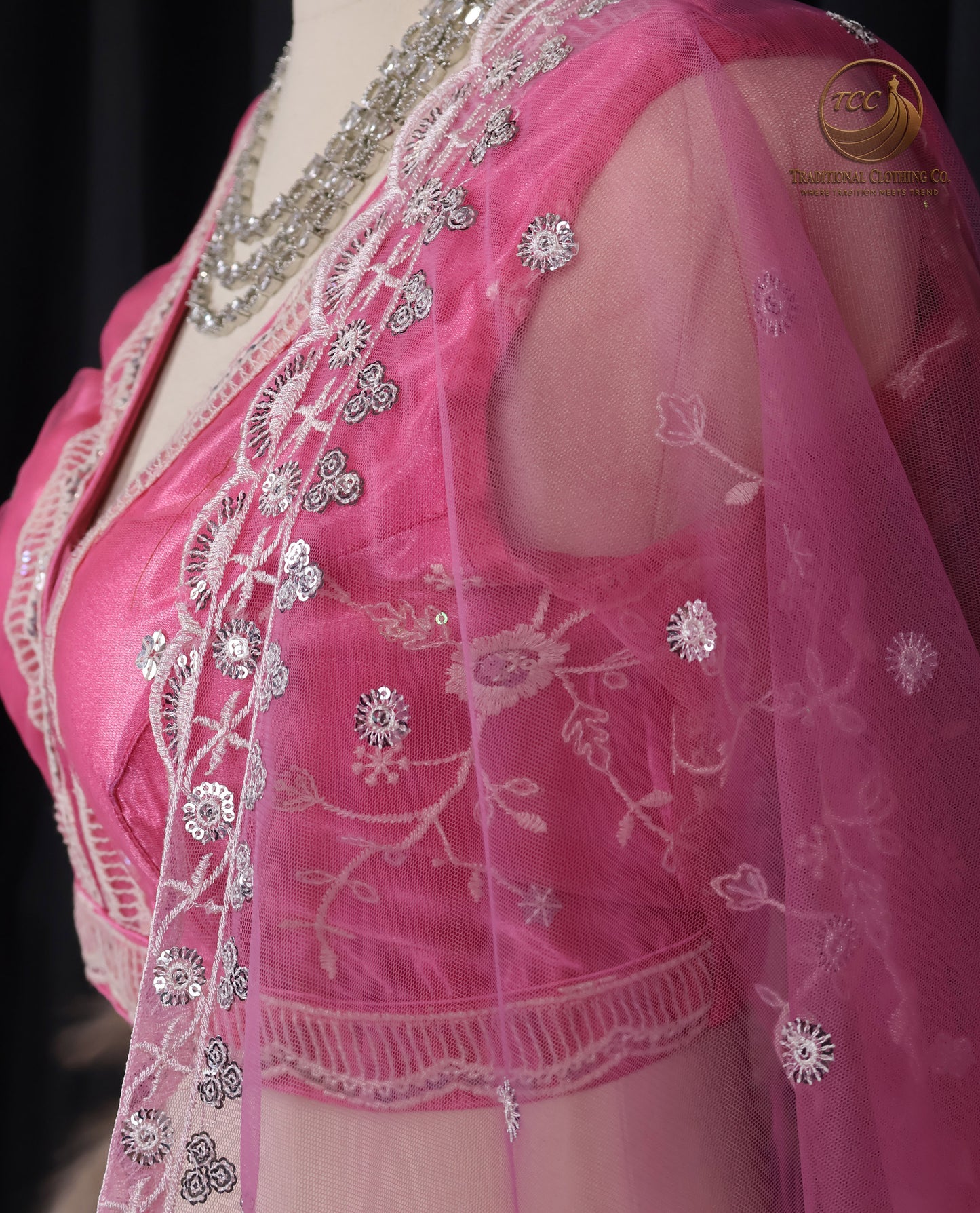 Elegant Pink Lehenga Choli with Intricate Floral Embroidery – Traditional Festive Wear