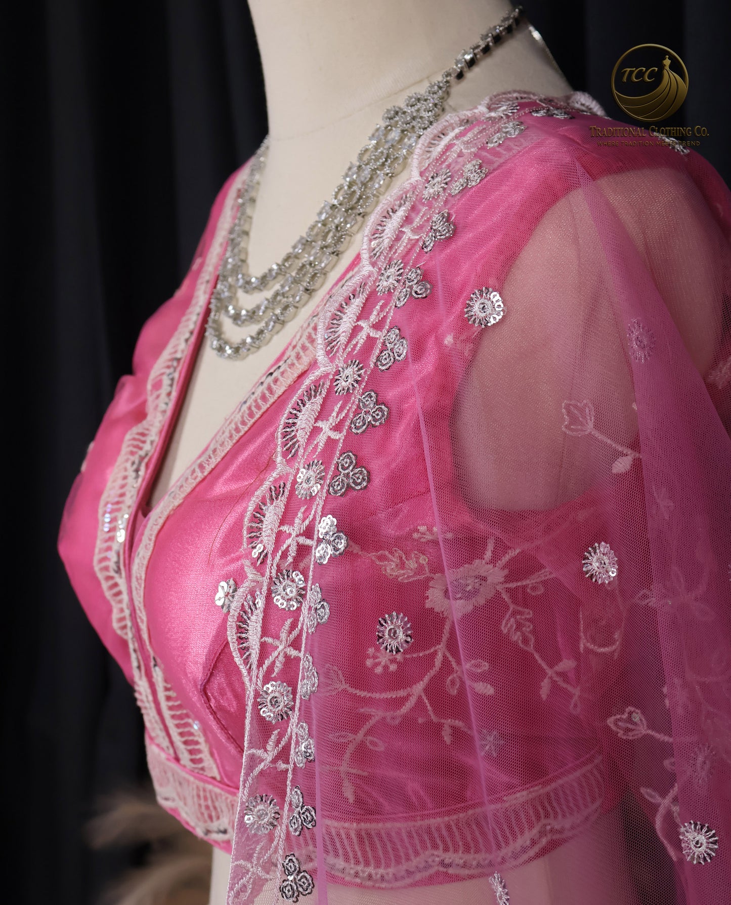 Elegant Pink Lehenga Choli with Intricate Floral Embroidery – Traditional Festive Wear