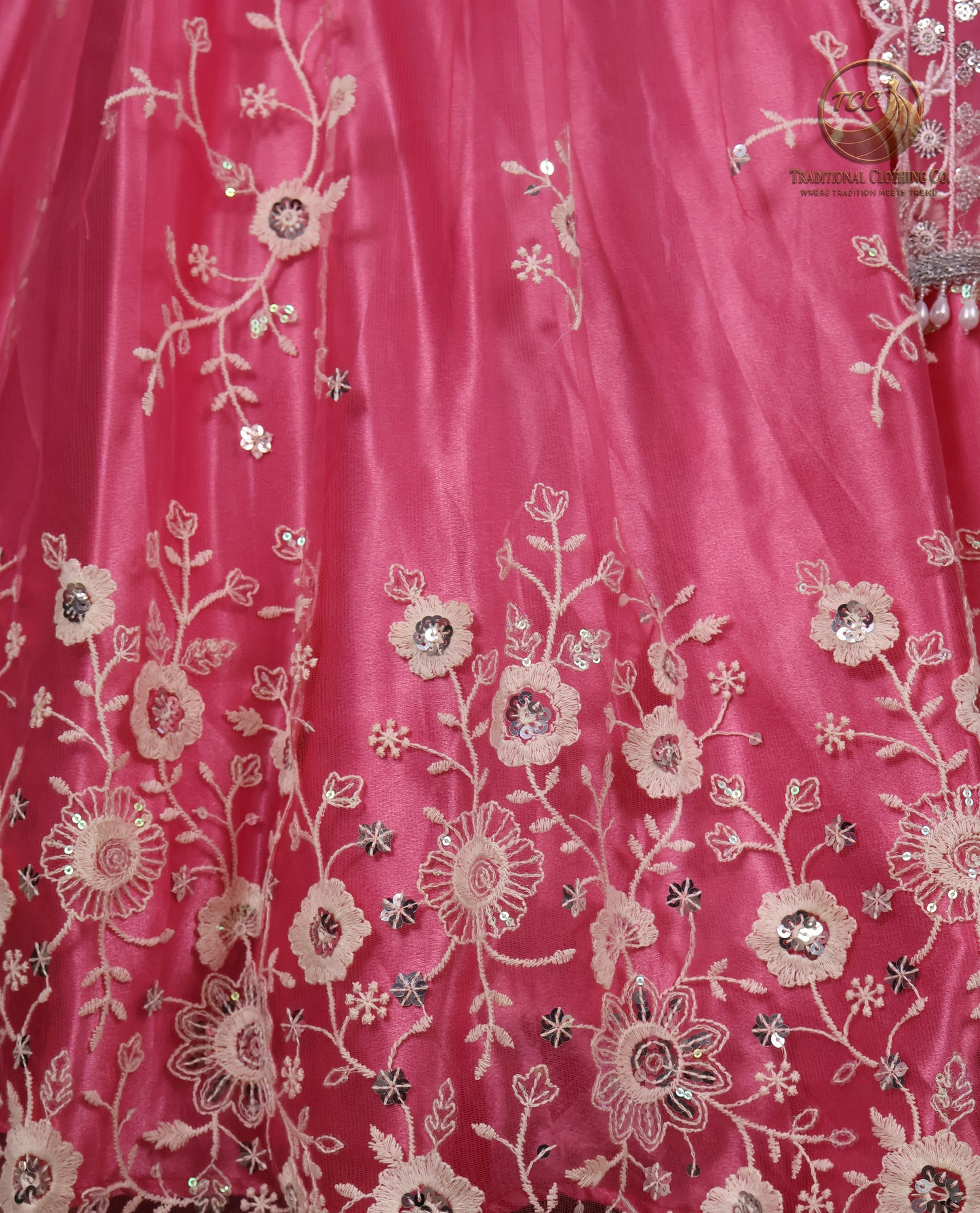 Elegant Pink Lehenga Choli with Intricate Floral Embroidery – Traditional Festive Wear