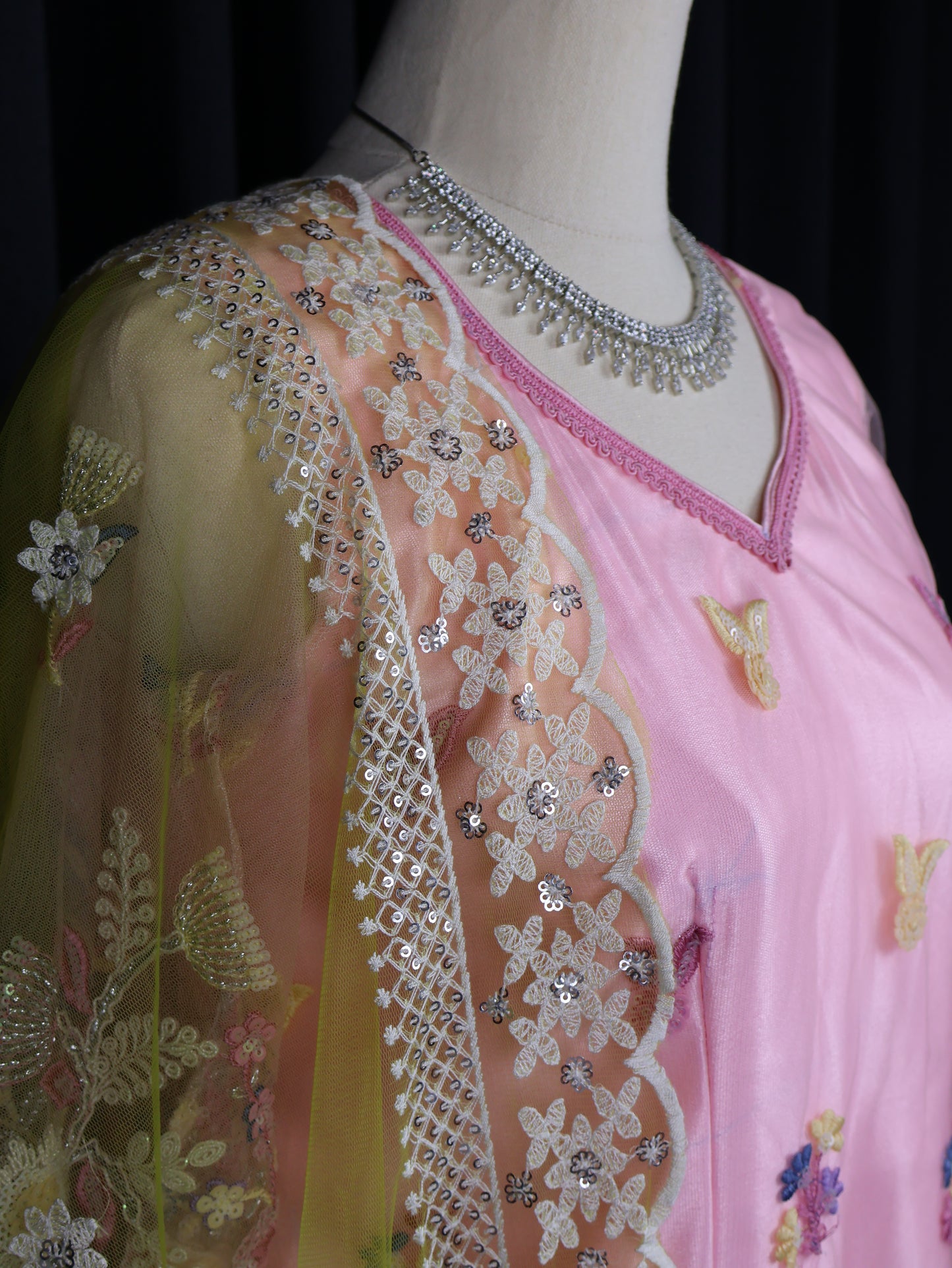 Pink Floral Embroidered Boutique kurti set with Yellow-Green Dupatta | Boutique Edition