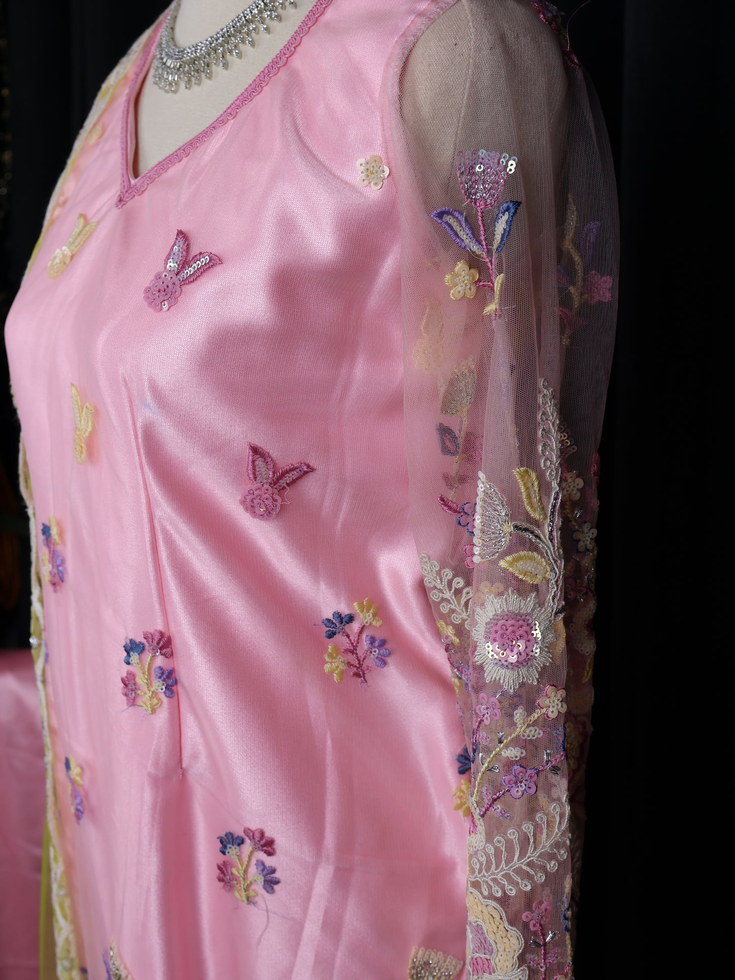 Pink Floral Embroidered Boutique kurti set with Yellow-Green Dupatta | Boutique Edition