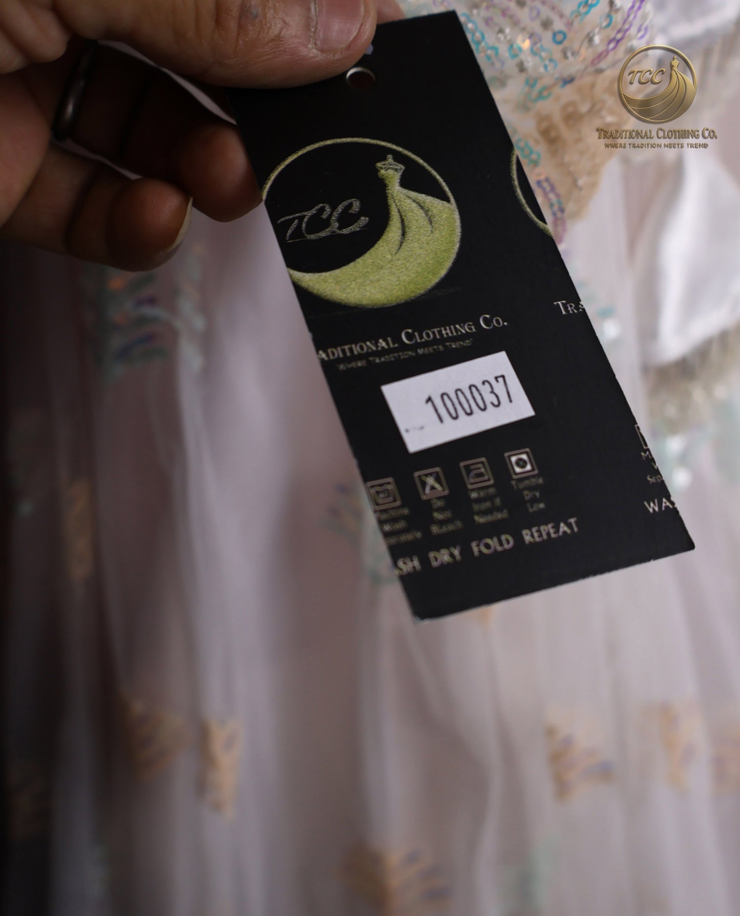 White Floral Embroidered Lehenga Choli with Sheer Dupatta – Elegant Traditional Wear