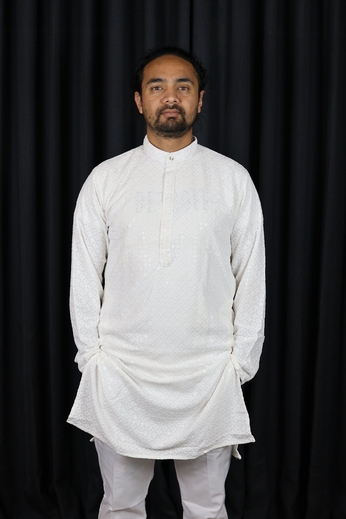Elegant White Chikan Kari Kurta Set with Intricate Motif Pattern sequin โ Festive Traditional Wear
